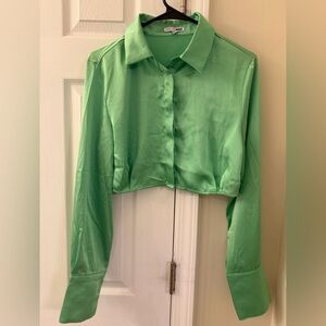 Fashion Nova Satin Cropped Button-Up Blouse – Green